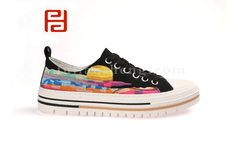 福連升男士刺繡印象派插畫(huà)系帶水洗帆布鞋板鞋老北京布鞋圖片