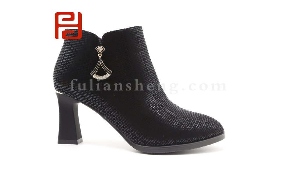 福連升老北京布鞋時(shí)尚細(xì)跟中跟女短靴單靴女鞋圖片