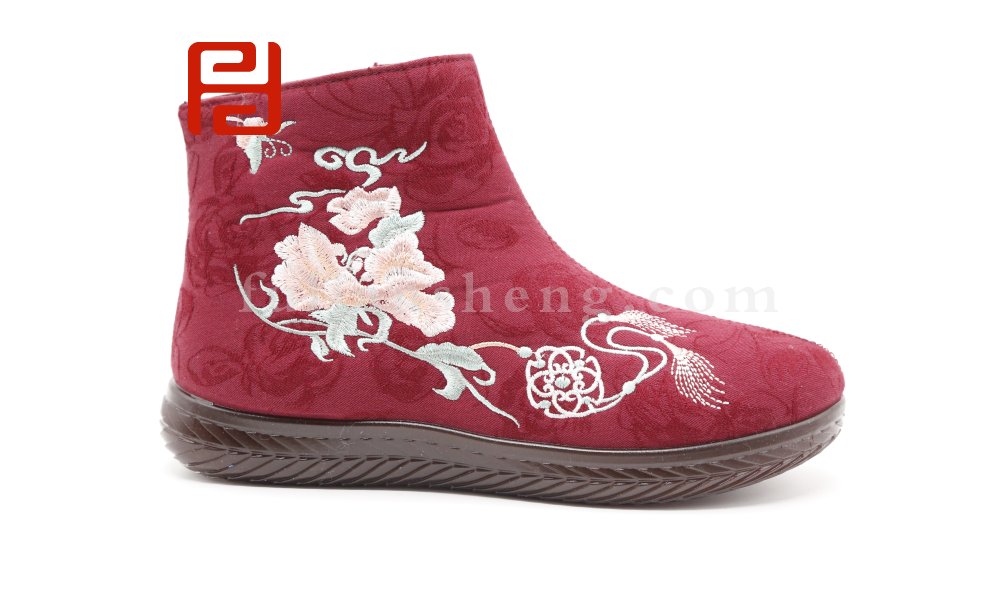 福連升老北京布鞋2020冬季新款民族風(fēng)中國風(fēng)繡花牛筋底保暖短靴圖片