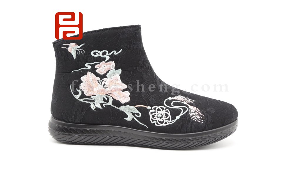 福連升老北京布鞋2020冬季新款民族風(fēng)中國風(fēng)繡花牛筋底保暖短靴圖片