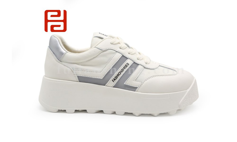 福連升2021秋季新款厚底百搭小白鞋休閑女鞋增高新款面包鞋圖片