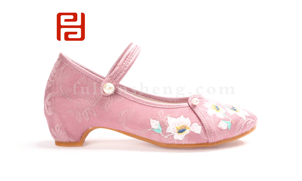 國潮有福 福連升2020春時尚中跟民族風(fēng)繡花女單鞋(圖2)