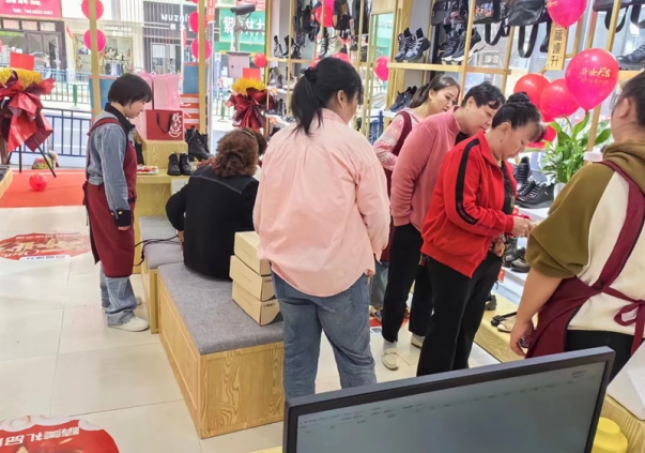 開(kāi)鞋店新手怎么拿貨？