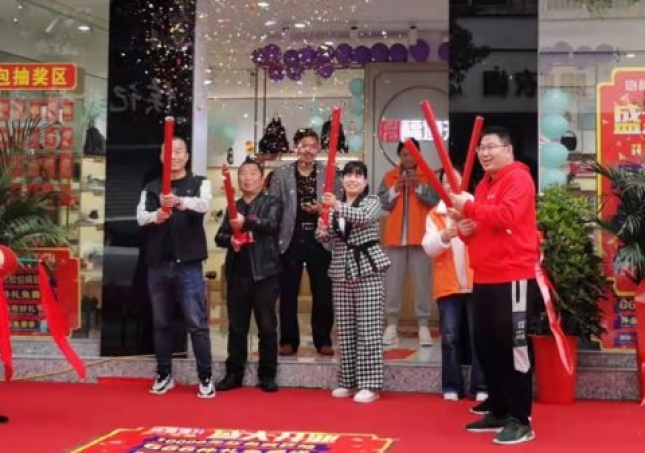 賀：福連升品牌河南新鄉(xiāng)長垣老北京布鞋店正式開業(yè)！