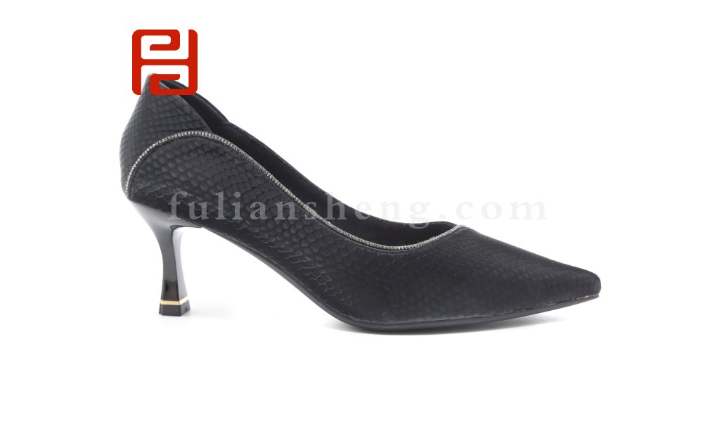 春季新款時尚淺口高跟女鞋商務(wù)細(xì)跟套腳通勤女單鞋                                   